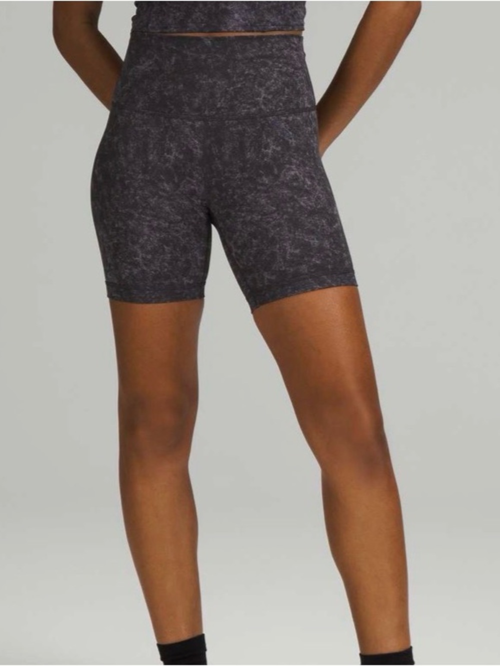 Lululemon Wunder Train High-Rise Short 6" High-Waist Bike Shorts in Dark